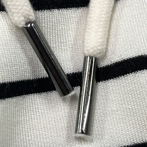 CABI Balloon SLV Drop Shoulder Keyhole Tie Preppy Beach Work B/W Stripe Tunic M - Picture 11 of 16